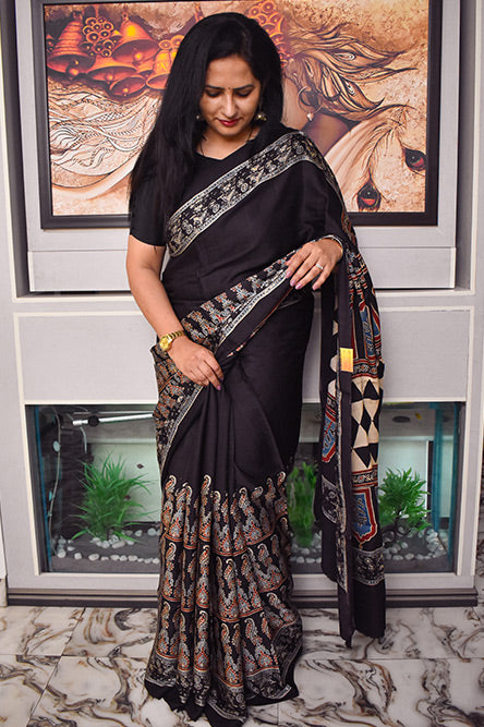 Black Modal Saree with rajwada print pallu