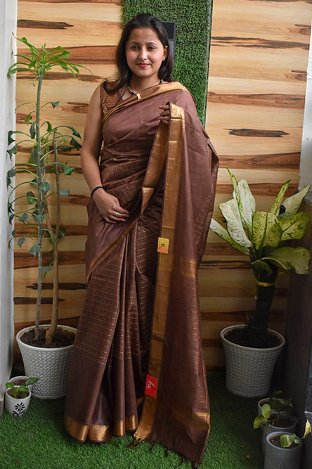 Brown zari woven cheques Maheshwari Saree