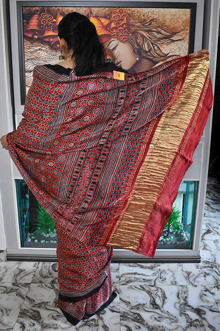 Red modal saree with lagripatta