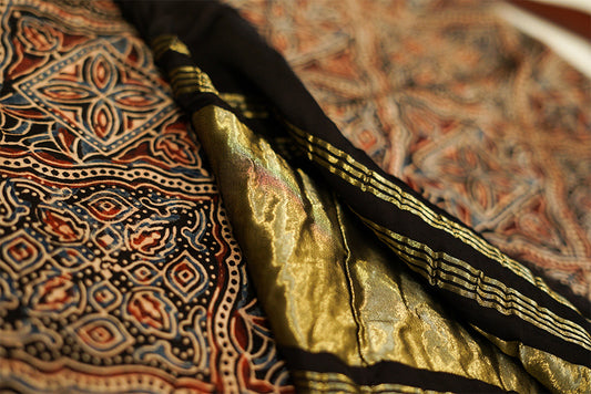 Black Modal Suit with lagripatta