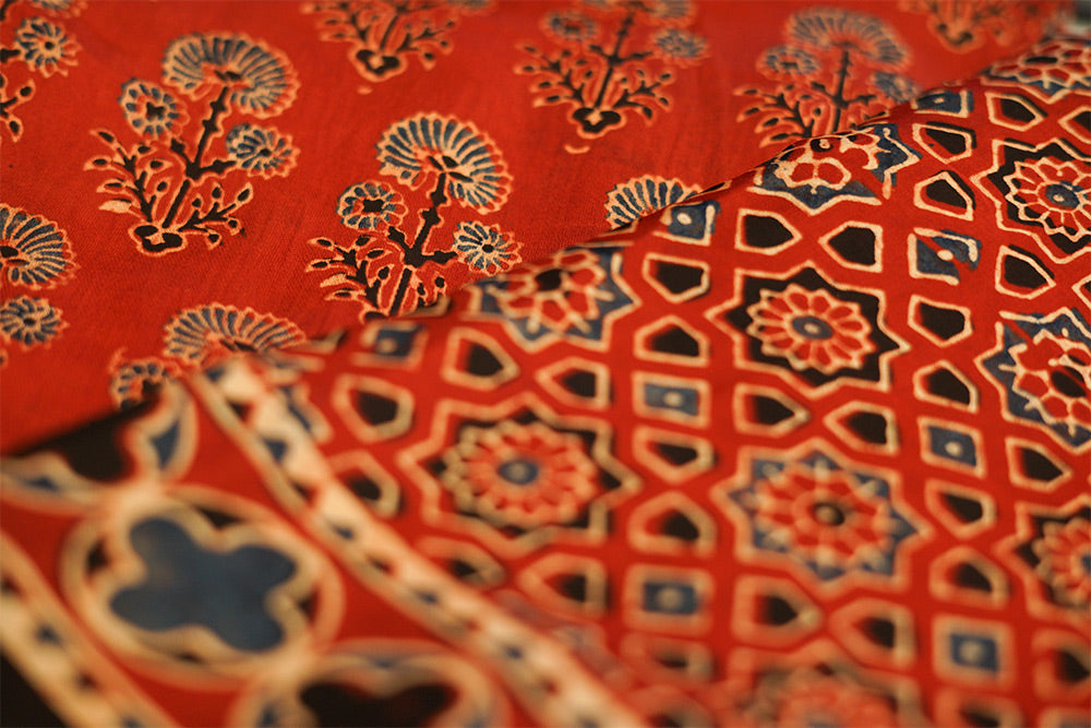 Red Modal Suit With Lagripatta with Flower Print