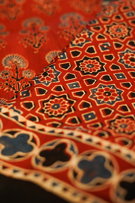 Red Modal Suit With Lagripatta with Flower Print