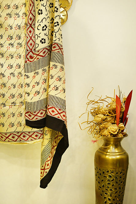 Cotton Suit with Black And Red Prints