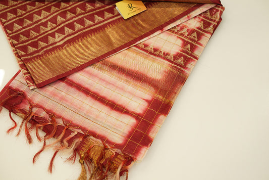 Batik print white and red maheshwari cotton saree with golden zari border