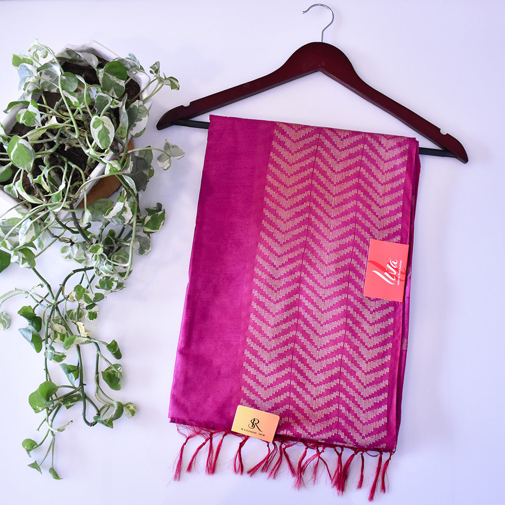 Fuchsia pink cotton handloom saree with weaving
