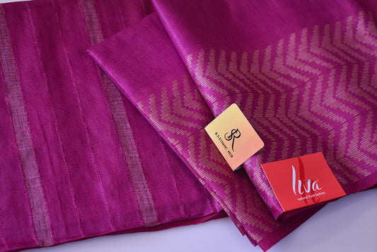 Fuchsia pink cotton handloom saree with weaving