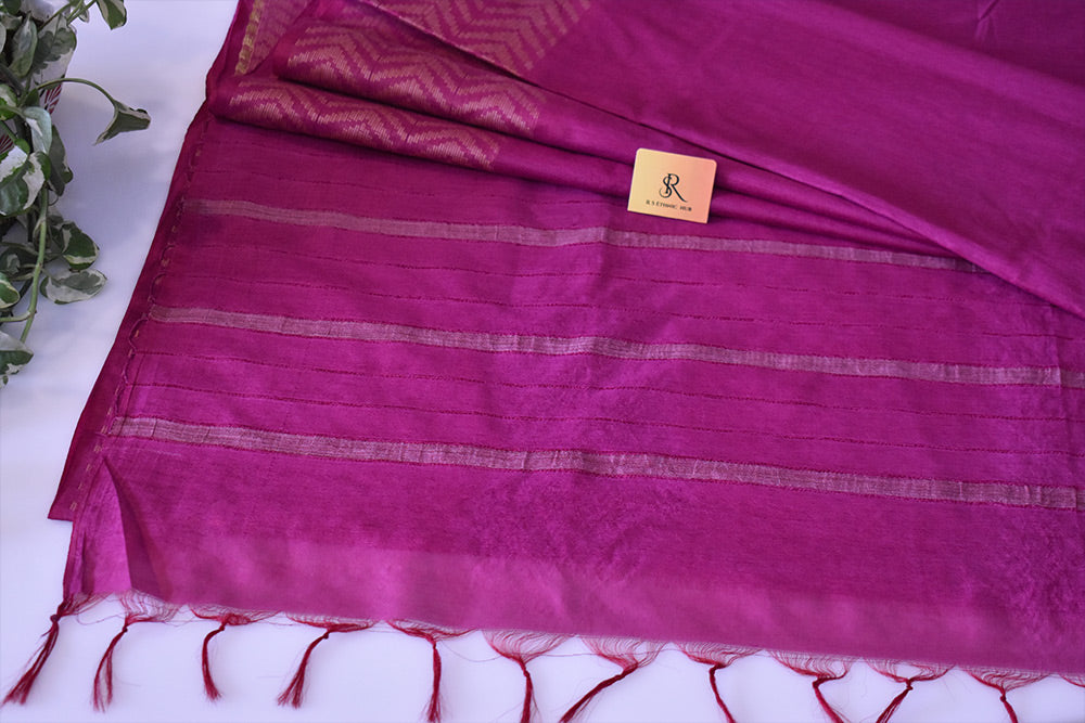 Fuchsia pink cotton handloom saree with weaving